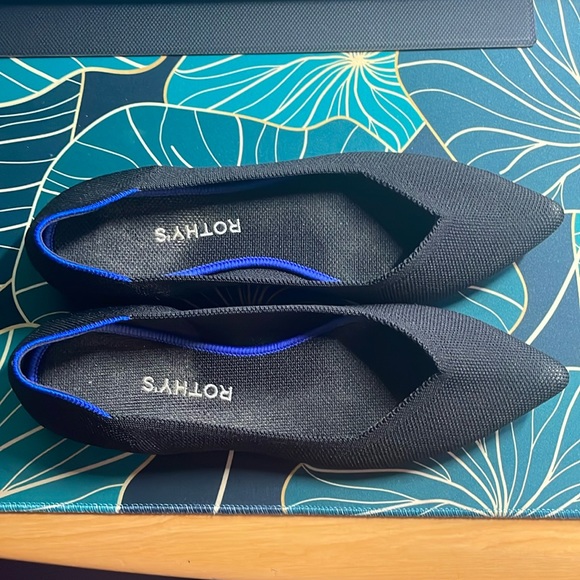 Rothy’s ‘The Point’ Flats - Picture 1 of 4